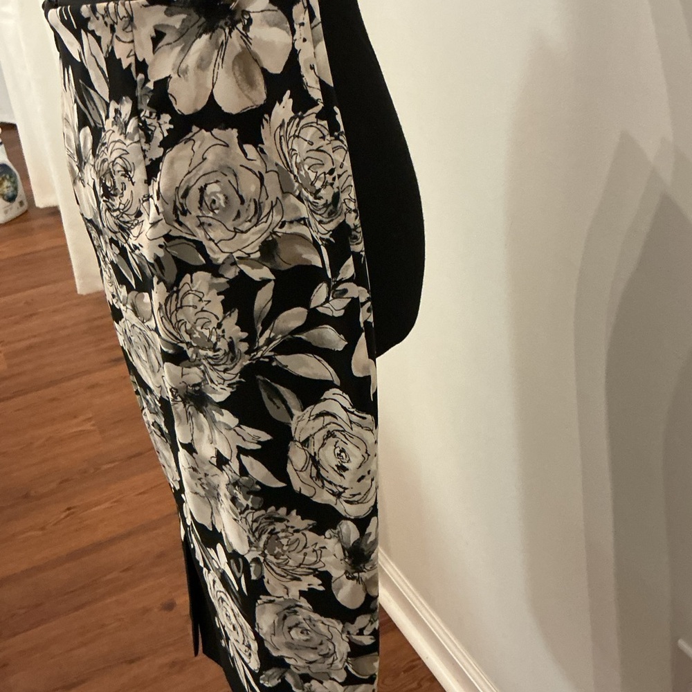 White House Black Market Black and Cream Floral Midi Skirt - Picture 6 of 9